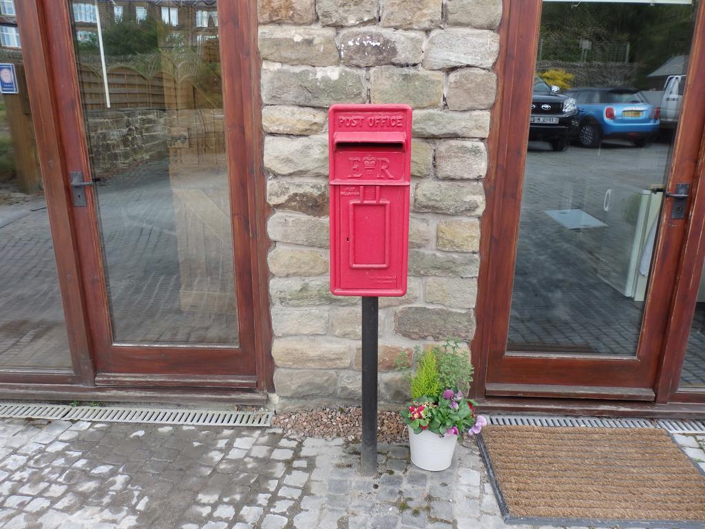Pillarbox Cottage Matlock  Bagian luar foto